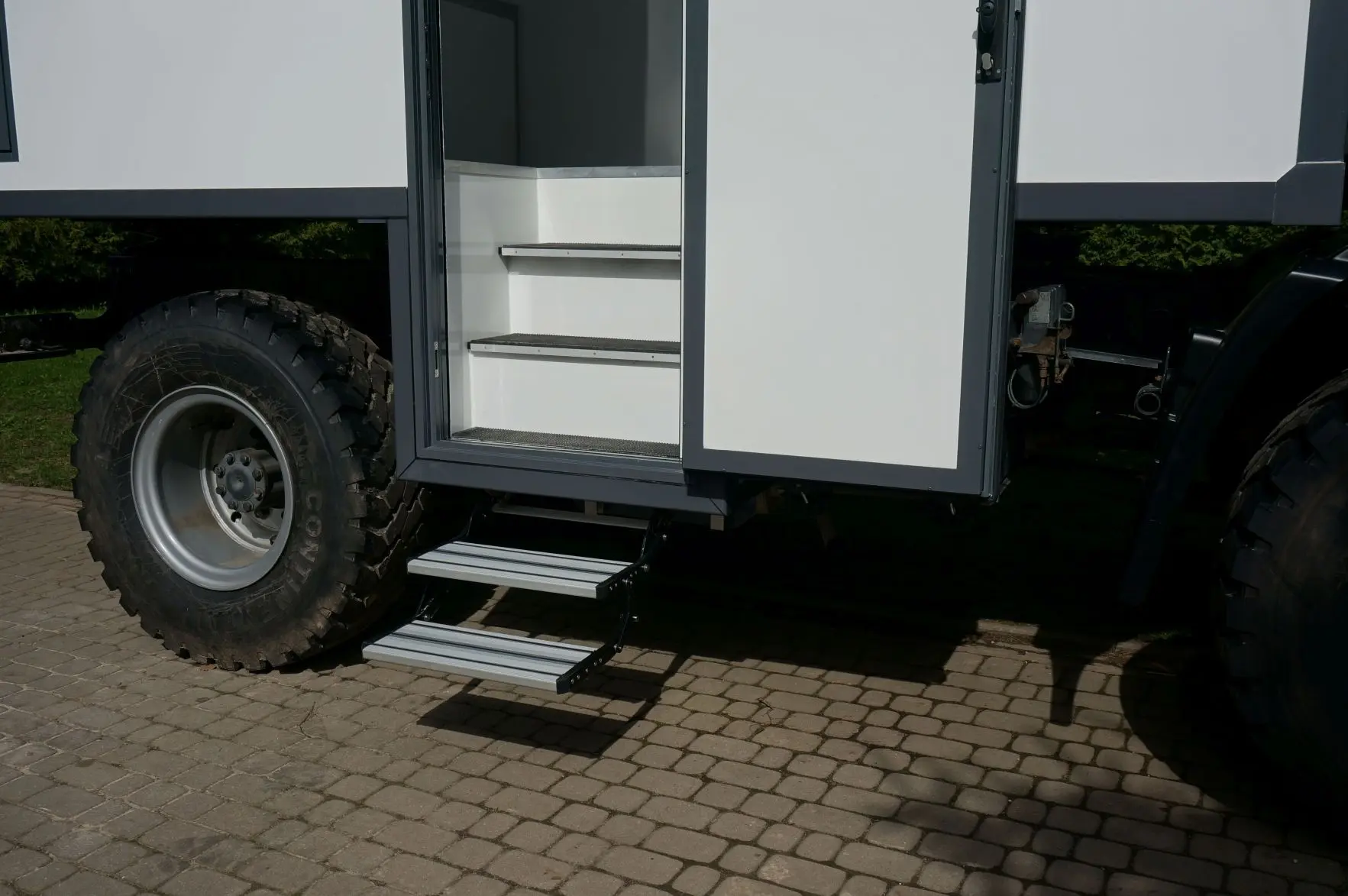 Kamper Wyprawowy Mercedes Atego - 4
