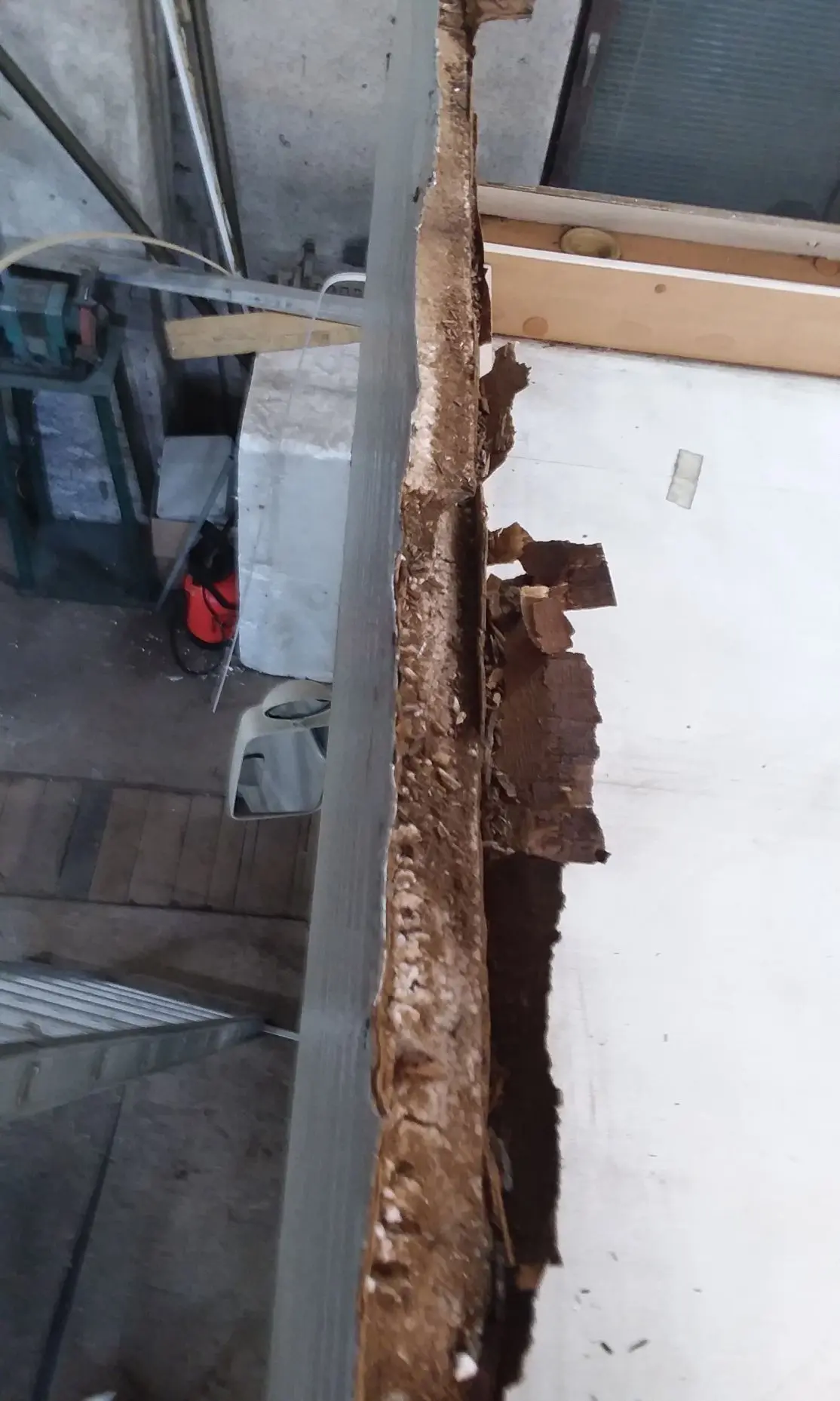 Fiat Ducato roof replacement - dismantling damaged elements - 3